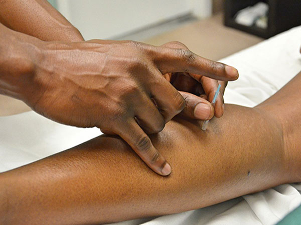 ಬಗೆಬಗೆಯ ಮೊನಚಾದ ವಸ್ತುಗಳು