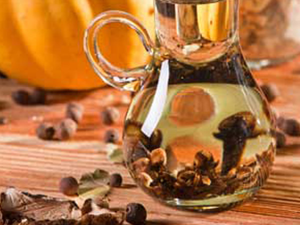 ಲವಂಗದ ಎಣ್ಣೆ