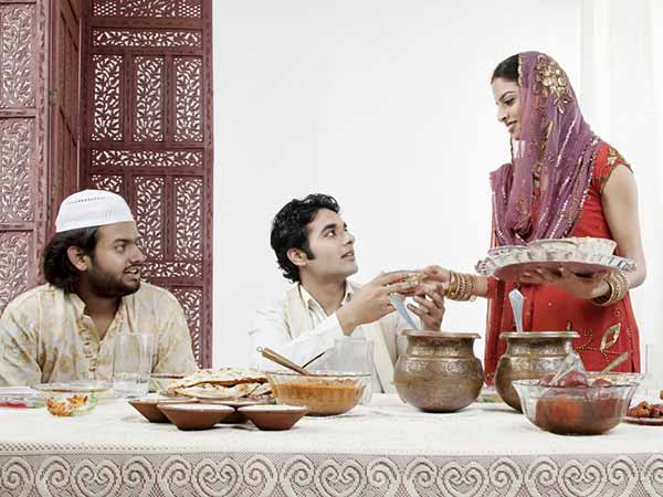 ಪುರುಷರ ಅನುಮತಿ ಇಲ್ಲದೆ ಯಾವುದೇ ಪ್ರಮುಖ ನಿರ್ಧಾರವನ್ನು ಕೈಗೊಳ್ಳುವಂತಿಲ್ಲ