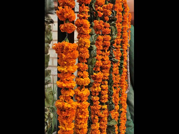 ಇತರ ಮದುವೆಗಳಂತೆಯೇ ಇದೂ ನಡೆಯುತ್ತದೆ