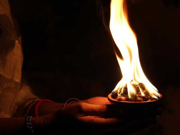 ಆ ವಿಶೇಷವಾದ ರಾತ್ರಿಯಲ್ಲಿ ಏನಾಗುತ್ತದೆ ಆ ವಿಶೇಷವಾದ ರಾತ್ರಿಯಲ್ಲಿ ಏನಾಗುತ್ತದೆ