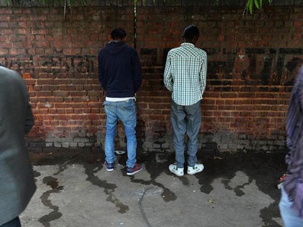 ಸಾರ್ವಜನಿಕವಾಗಿ ಮಲಮೂತ್ರ ವಿಸರ್ಜನೆ ಇಲ್ಲಿ ಸಾಮಾನ್ಯ