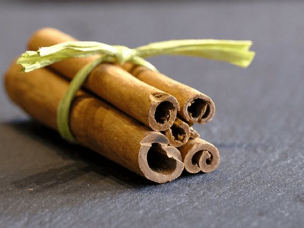 ದಾಲ್ಚಿನ್ನಿ ದಾಲ್ಚಿನ್ನಿ