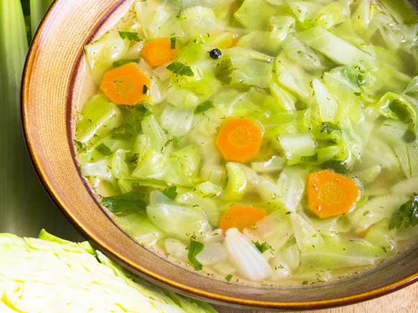 ಬಿಸಿ ಮತ್ತು ಹುಳಿ ಕೋಸಿನ ಸೂಪ್