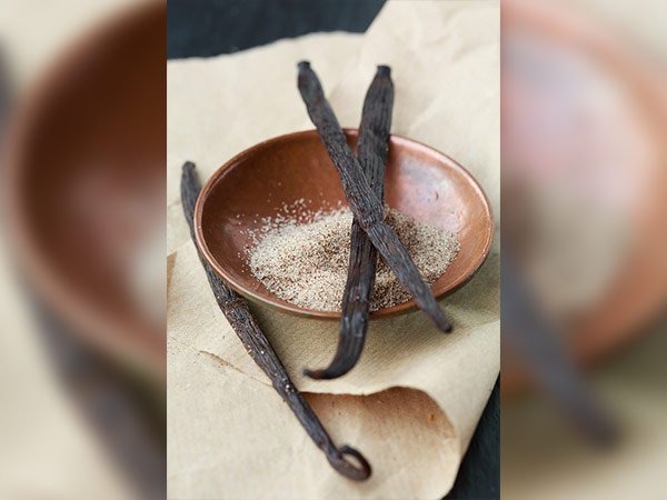 ವೆನಿಲ್ಲಾ ಮತ್ತು ಸಕ್ಕರೆ ಸ್ಕ್ರಬ್