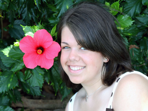 ನೆಲ್ಲಿಕಾಯಿ ಮತ್ತು ದಾಸವಾಳದ ಹೂವಿನ ಪ್ಯಾಕ್