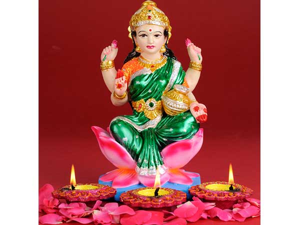  ಮಹಿಳೆಯರನ್ನು ಗೌರವಿಸಿ