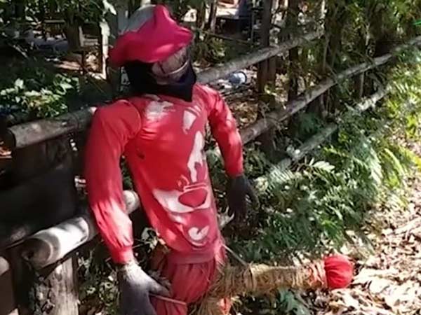 ಇಲ್ಲಿ ಅತಿಯಾದ ಮೂಢನಂಬಿಕೆ ಇಲ್ಲಿ ಅತಿಯಾದ ಮೂಢನಂಬಿಕೆ