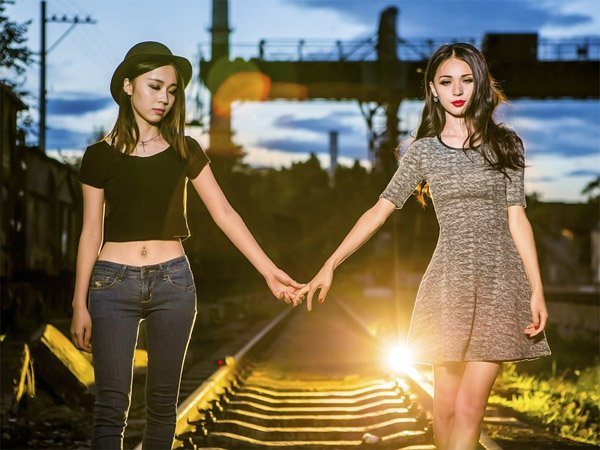 ಇದೊಂದು ಕೇವಲ ಭ್ರಮಾಲೋಕ ಇದೊಂದು ಕೇವಲ ಭ್ರಮಾಲೋಕ