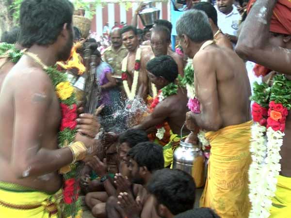ಮಾನವ ಹಕ್ಕು ಸಂಘಟನೆಗಳು ಇದಕ್ಕೆ ತುಂಬಾ ವಿರೋಧ ವ್ಯಕ್ತಪಡಿಸುತ್ತಾರೆ