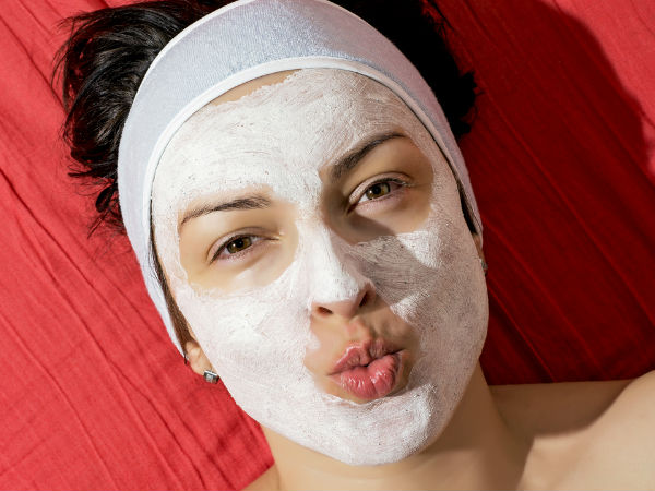 ಹಂತ 4: ಟೋನಿಂಗ್ ಮತ್ತು ತೇವಕಾರಕ (Toning And Moisturising)