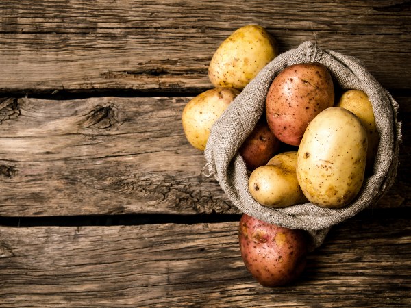 ಮನೆಯಲ್ಲೇ ಬೆಳೆದ ಆಲೂಗಡ್ಡೆ ಆರೈಕೆ ಹೇಗೆ?