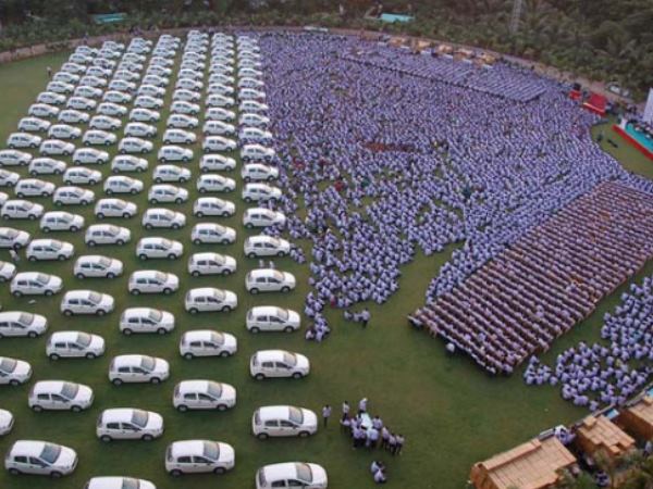  2014ರಲ್ಲಿ ಫಿಯೆಟ್ ಕಾರು, ಫ್ಲ್ಯಾಟ್‍, ಹಾಗೂ 3.60 ಲಕ್ಷ ಮೌಲ್ಯದ ಪ್ರೋತ್ಸಾಹ ಧನ ನೀಡಿದ್ದರು 