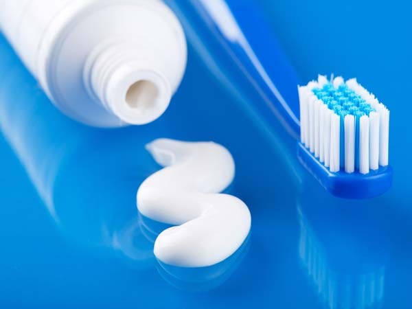 homemade toothpaste Using baking soda 