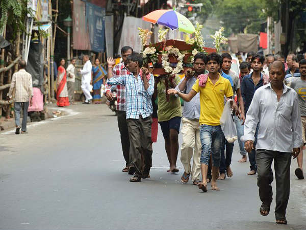 ಸಂರಕ್ಷಕಗಳನ್ನು ಸವರಿ ರಕ್ಷಿಸುವುದರಿಂದ ಶವ ’ಸುರಕ್ಷಿತ’ ವಾಗುತ್ತದೆ ಸಂರಕ್ಷಕಗಳನ್ನು ಸವರಿ ರಕ್ಷಿಸುವುದರಿಂದ ಶವ ’ಸುರಕ್ಷಿತ’ ವಾಗುತ್ತದೆ