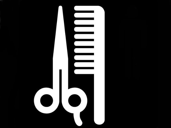 ತಮ್ಮ ತಂದೆಯ ಕ್ಷೌರದ ಅಂಗಡಿಯಲ್ಲಿ ಕೆಲಸ ಮಾಡುವ ಹುಡುಗಿ 