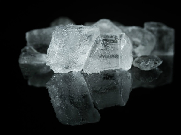 ಐಸ್ (ಮಂಜುಗಡ್ಡೆ) ಪ್ಯಾಕ್