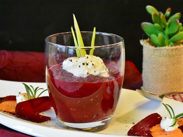 ಮಸಾಲೆಯುಕ್ತ ಕೆಂಪು ಬೀಟ್ರೂಟ್ ಪಾನೀಯ ಮಸಾಲೆಯುಕ್ತ ಕೆಂಪು ಬೀಟ್ರೂಟ್ ಪಾನೀಯ