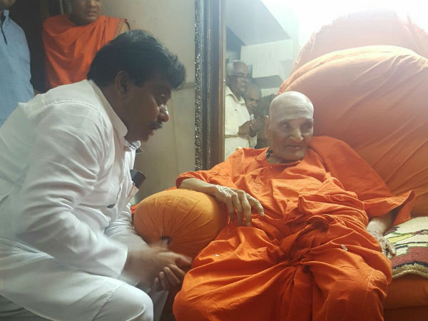 ಬಾಬರಿ ಮಸೀದಿಯ ಸಂದರ್ಭದಲ್ಲಿ 