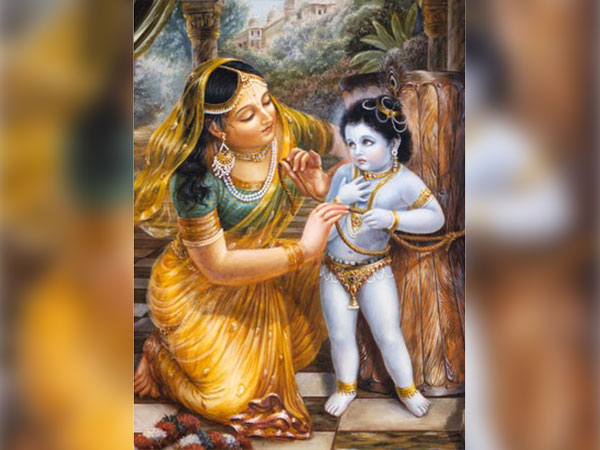 ಕೃಷ್ಣ ಮೌನವಾಗಿಯೇ ಎಲ್ಲವನ್ನು ನೋಡುತ್ತಿರುವನು! ಕೃಷ್ಣ ಮೌನವಾಗಿಯೇ ಎಲ್ಲವನ್ನು ನೋಡುತ್ತಿರುವನು!