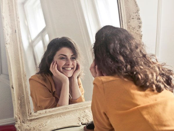 ಮೇಕಪ್ ತೆಗೆಯಲು ಬಳಸಿಕೊಳ್ಳಿ