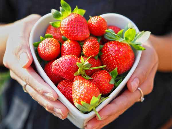 Three types of Fruit Face Pack Recipes For All Skin Types