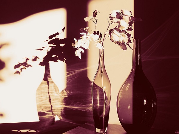 3. ಗಾಜಿನ ಬಾಟಲಿಯಲ್ಲಿ ದೀಪದ ಅಲಂಕಾರ (ಮೇಸನ್ ಜಾರ್ ಲೈಟ್ ಗಳು)