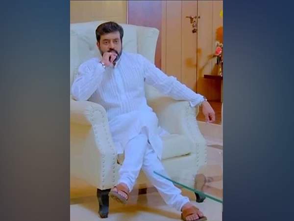 ವೈಟ್ ಅಂಡ್ ವೈಡ್ ವೈಟ್ ಅಂಡ್ ವೈಡ್