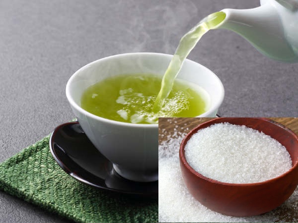 7. ಗ್ರೀನ್ ಟೀ ಮತ್ತು ಶುಗರ್ ಸ್ಕ್ರಬ್