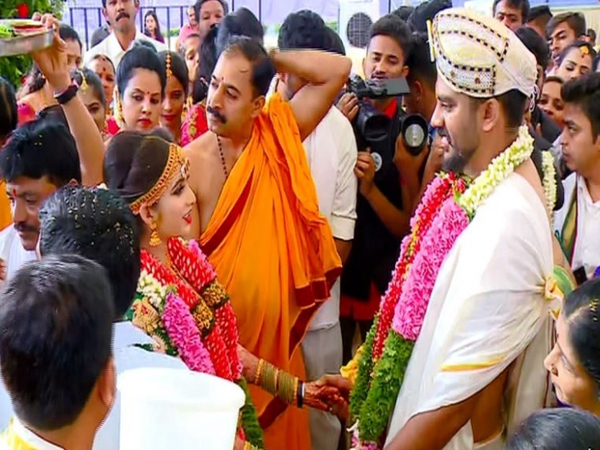 ಹೊಸ ಬಾಳಿನ ಹೊಸ್ತಿಲಿನಲ್ಲಿರುವ ಜೋಡಿಗೆ ಶುಭವಾಗಲಿ