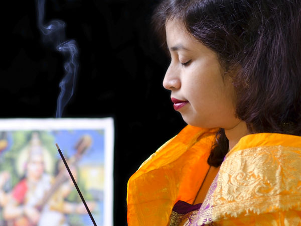 ಯುಗಾದಿ ಹಬ್ಬದಲ್ಲಿ ಬೇವುಬೆಲ್ಲ ಮಿಶ್ರಣವನ್ನು ಸೇವಿಸುವಾಗ ಹೇಳಬೇಕಿರುವ ಸ್ತೋತ್ರ 