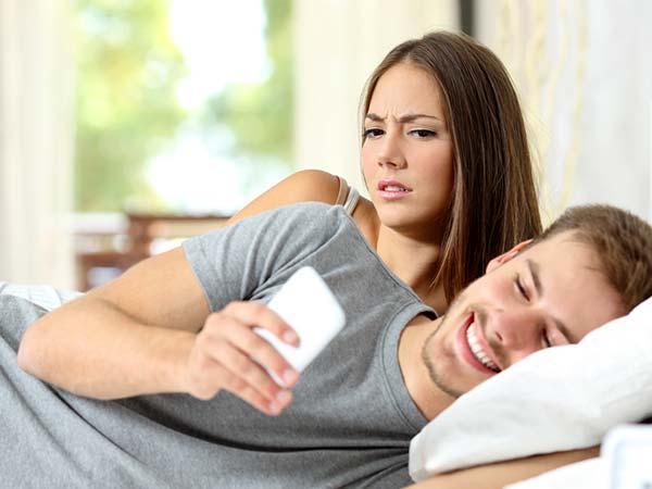 ಆನ್ ಲೈನ್ ನಲ್ಲಿ ಹೆಚ್ಚು ಸಮಯ ಕಳೆಯುವುದು