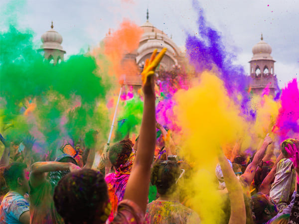 2. ಜಗತ್ತಿನ ಎಲ್ಲಾ ಪ್ರಮುಖ ಧರ್ಮಗಳ ಬೀಡು ಭಾರತ