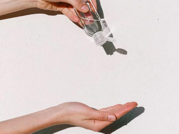 ಸ್ಯಾನಿಟೈಸರ್ ಎಷ್ಟು ಬಾರಿ ಹಚ್ಚಬಹುದು?