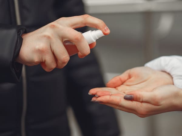 ಸ್ಯಾನಿಟೈಸರ್ ಹಚ್ಚುವುದರಿಂದ ಕೈಗಳು ಒಣಗುವುದೇ?