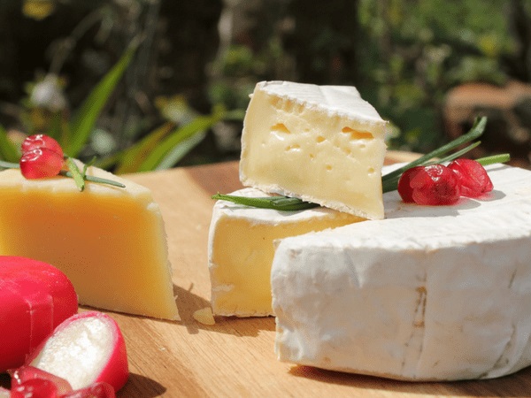 ಚೀಸ್ ನಲ್ಲಿ ಒಮೆಗಾ 3 ಫ್ಯಾಟಿ ಆಸಿಡ್ ಹೇರಳವಾಗಿವೆ : -