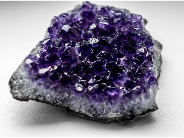 ಅಮೆಥಿಸ್ಟ್ ಅಥವಾ ಪದ್ಮರಾಗ ಸ್ಪಟಿಕ