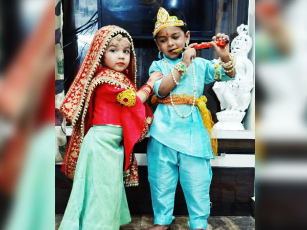  ಬ್ಲೂ ಡ್ರೆಸ್‌ನಲ್ಲಿ ಕೃಷ್ಣ ರಾಧೆ