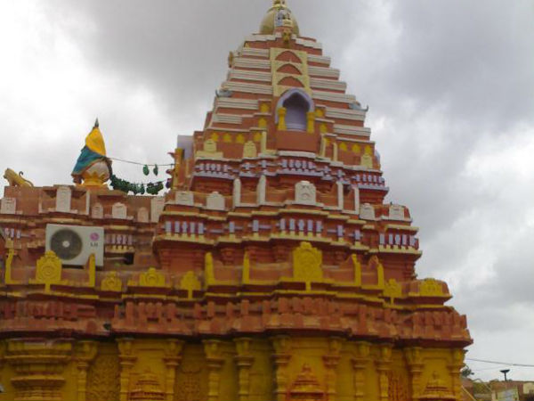 ಸವದತ್ತಿ ಎಲ್ಲಮ್ಮ ದೇವಸ್ಥಾನ