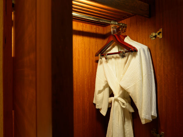 Vaastu For Wardrobe: Benefits And Effects In Kannada