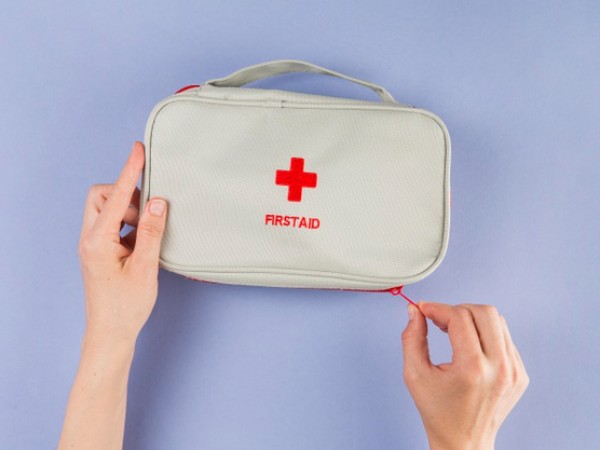 ಗಾಯಕ್ಕೆ ಚಿಕಿತ್ಸೆ: