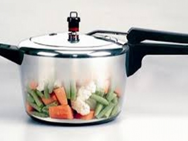 ಲೋಕಲ್ ಪ್ರೆಶರ್ ಕುಕ್ಕರ್ಗಳನ್ನು ಎಂದಿಗೂ ಬಳಸಬೇಡಿ: