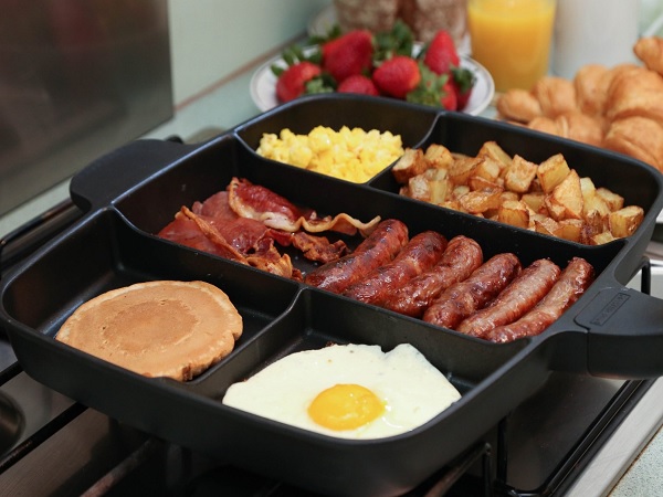 3. ಡಿವೈಡೆಡ್ ಸ್ಕಿಲ್ಲೆಟ್ (ವಿಭಜಿತ ಬಾಣಲೆ):