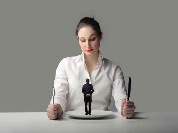 6. ಅವಳದ್ದು ನಿಯಂತ್ರಿಸುವ ಗುಣ