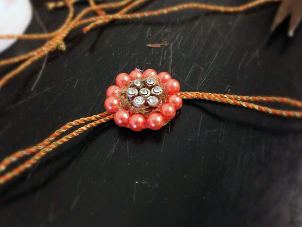 ಹವಳಗಳ ರಾಖಿ: