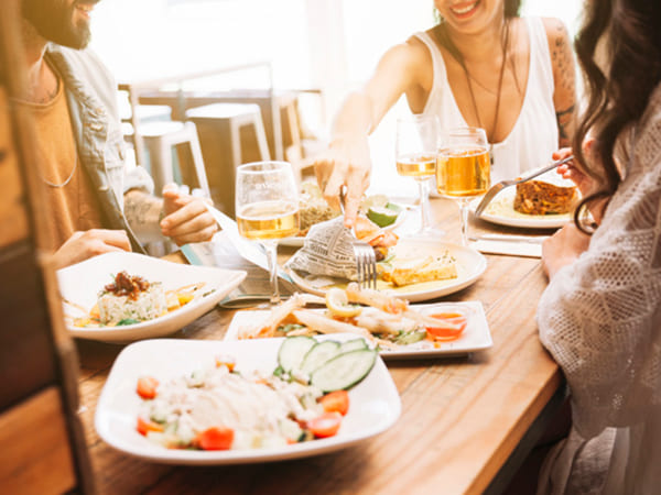 ಸ್ನೇಹಿತರು ಮತ್ತು ಕುಟುಂಬದೊಂದಿಗೆ ಆನಂದಿಸಿ: