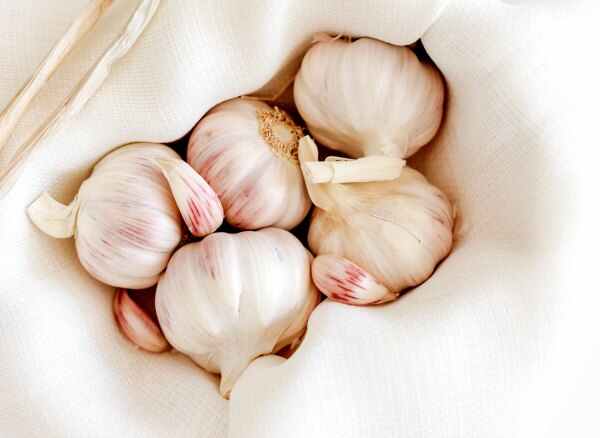 ಬಾಯಿ ದುರ್ವಾಸನೆ ಬೀರಲು 5 ಪ್ರಮುಖ ಕಾರಣಗಳು ಮತ್ತು ಪರಿಹಾರಗಳು: