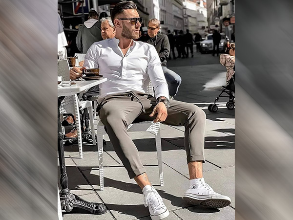 ವೈಟ್‌ ಅಂಡ್‌ ಗ್ರೇ ಕಾಂಬಿನೇಷನ್‌