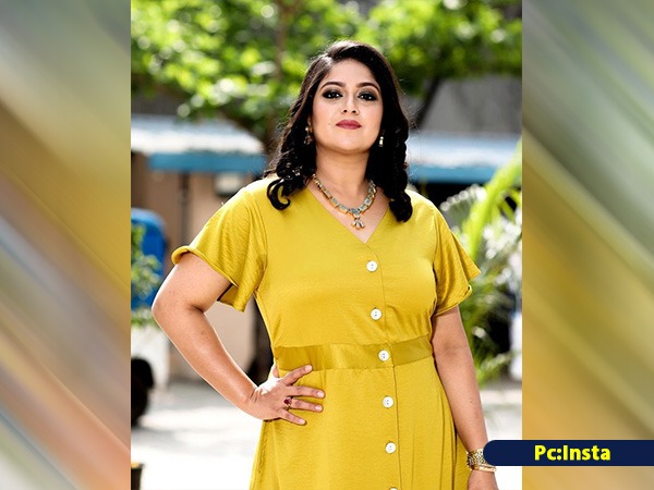 ಯೆಲ್ಲೋ ಗೌನ್ನಲ್ಲಿ ಕ್ಯೂಟ್ ಮೇಘನಾ ಯೆಲ್ಲೋ ಗೌನ್ನಲ್ಲಿ ಕ್ಯೂಟ್ ಮೇಘನಾ