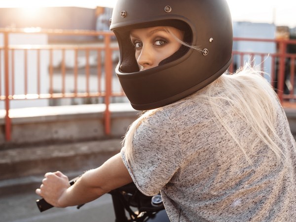 ನಿರಂತರವಾಗಿ ಹೆಲ್ಮೆಟ್ ಧರಿಸಿದರೆ ಕೂದಲು ಉದುರುತ್ತಾ?